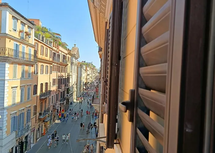 Via Del Corso Appartamento